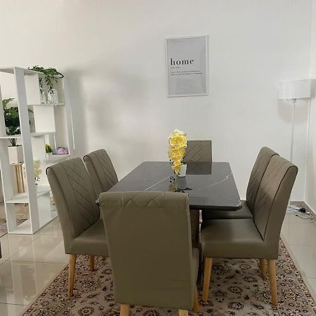 Safiyya Homestay Keluang Eksteriør bilde
