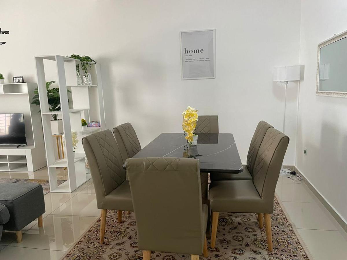 Safiyya Homestay Keluang Eksteriør bilde