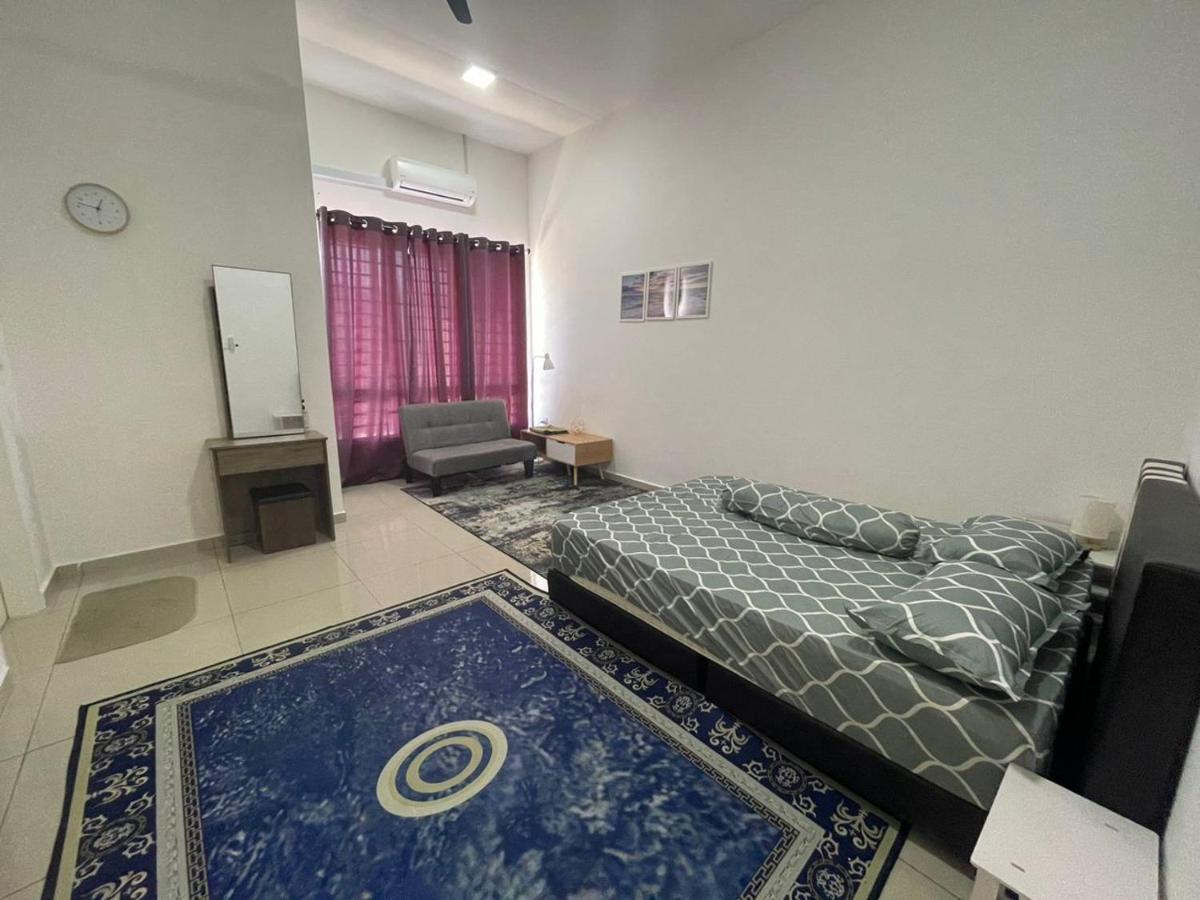 Safiyya Homestay Keluang Eksteriør bilde